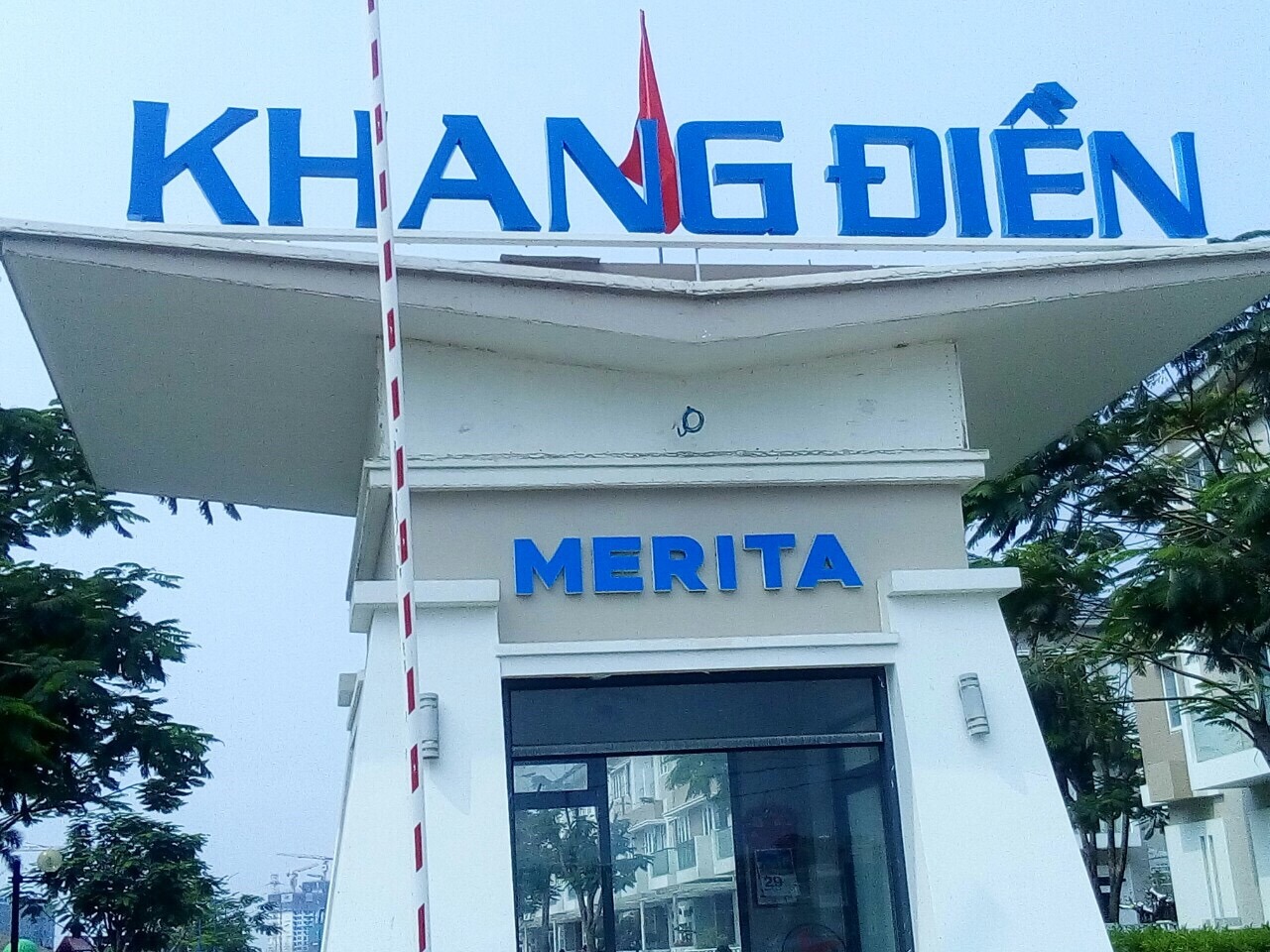 Dịch vụ làm biển tên trên nóc tòa nhà cao tầng tại Hà Nội